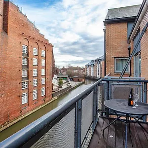 Apartment 11 John Walker House Riverside., York