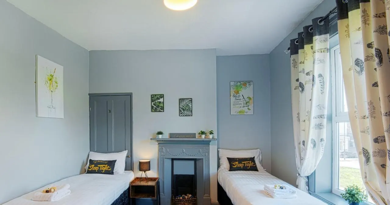 The Clifford Gathering York - Sleeps Up To 10 Apartment